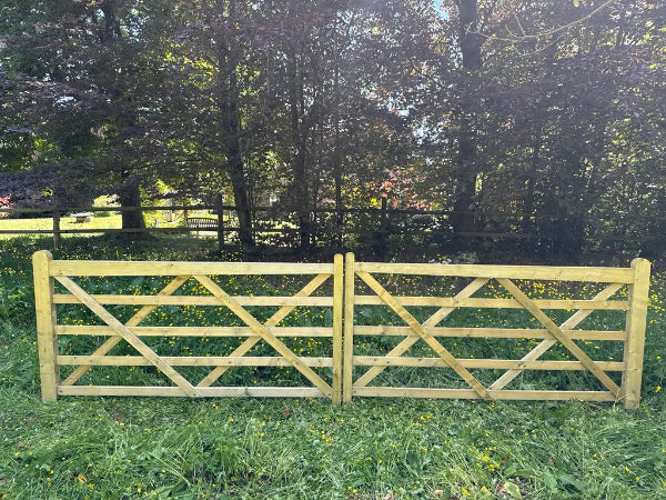 Portail anglais imprégné de pin Premium