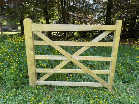 Portail anglais imprégné de pin Premium