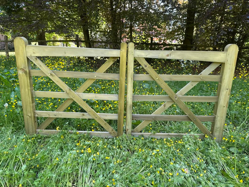 Portail anglais imprégné de pin Premium