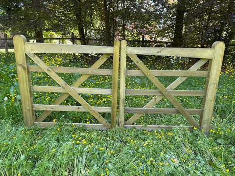 Portail anglais imprégné de pin Premium