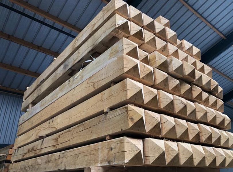 Vierkante eiken palen diamantkop - 20x20cm