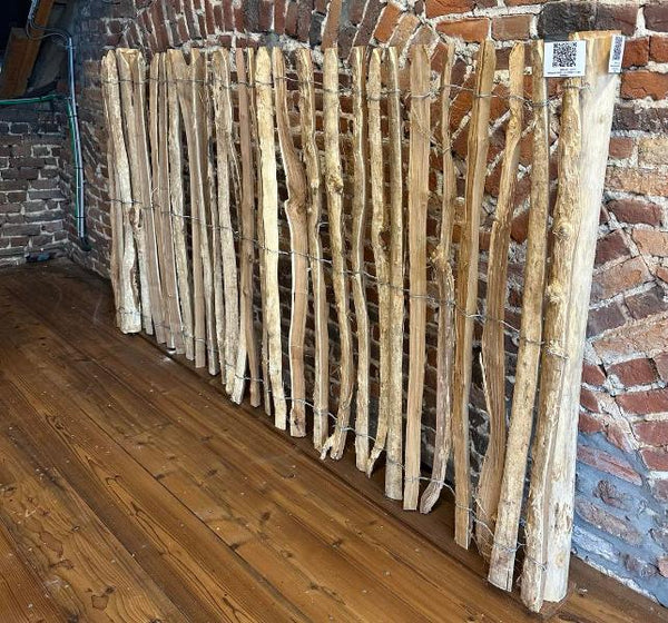 Robinia hekwerk geplaatst 