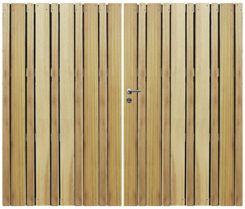 Strakke houten Iroko poort dubbelzijdig beplankt met zwarte palen 180x200cm